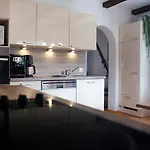 可林吉尔度假屋 *